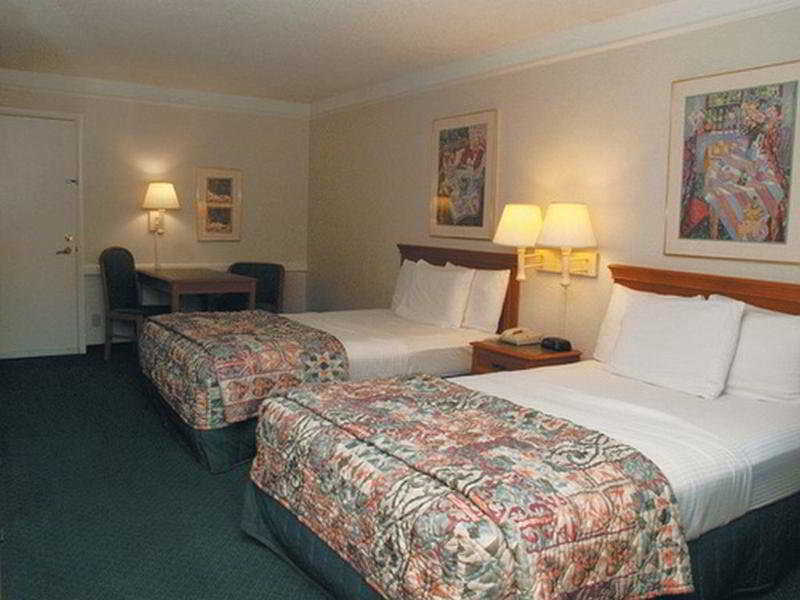 Quality Inn & Suites North Charleston - Ashley Phosphate Zimmer foto